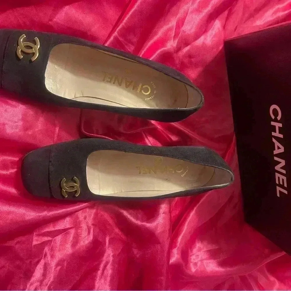 VINTAGE RARE CHANEL SHOES 35